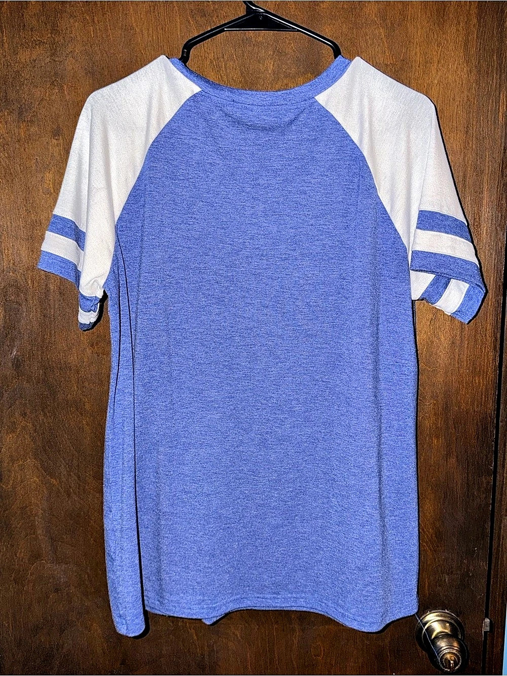Color Block Raglan Tee in Blue & White Size Large Like New